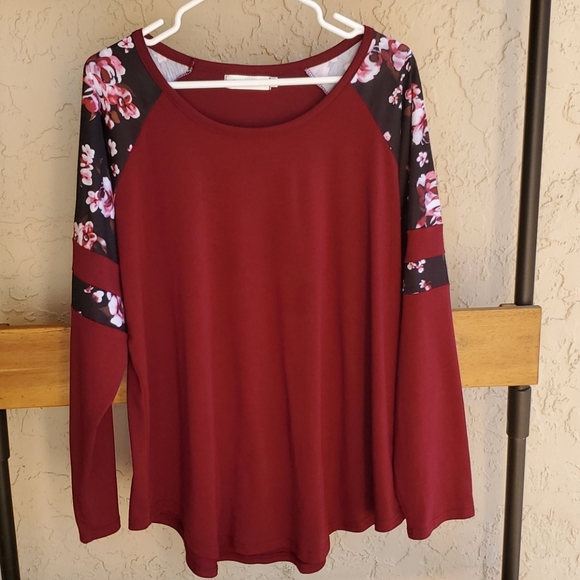 Gadewake Tops - Long Sleeve Top